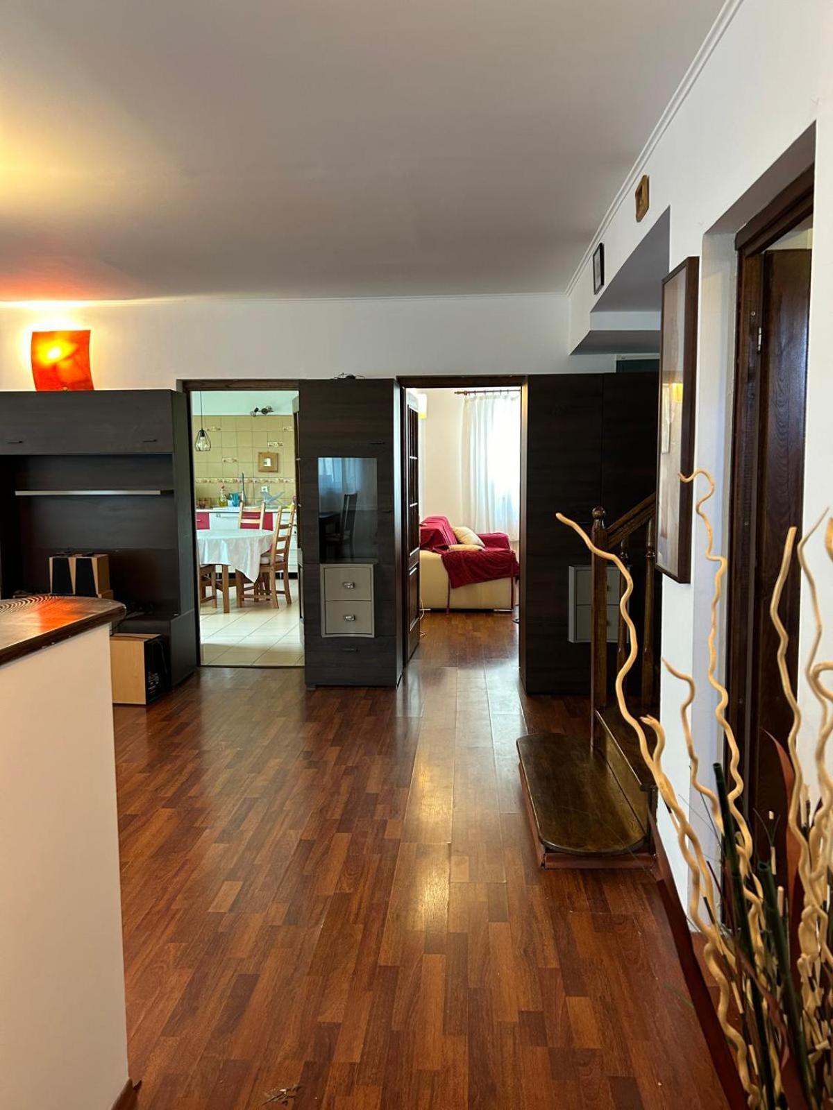 Vila De Inchiriat Aproape De Therme บาโลเตชติ ภายนอก รูปภาพ