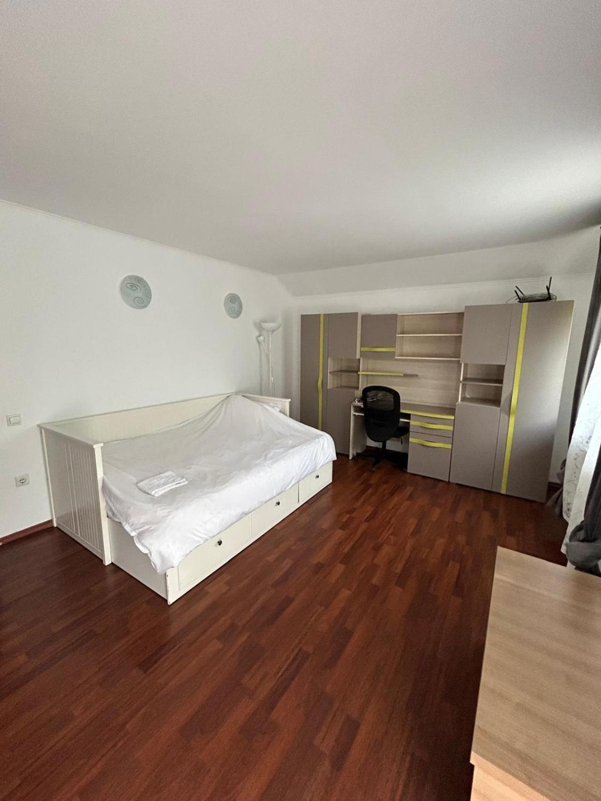 Vila De Inchiriat Aproape De Therme บาโลเตชติ ภายนอก รูปภาพ